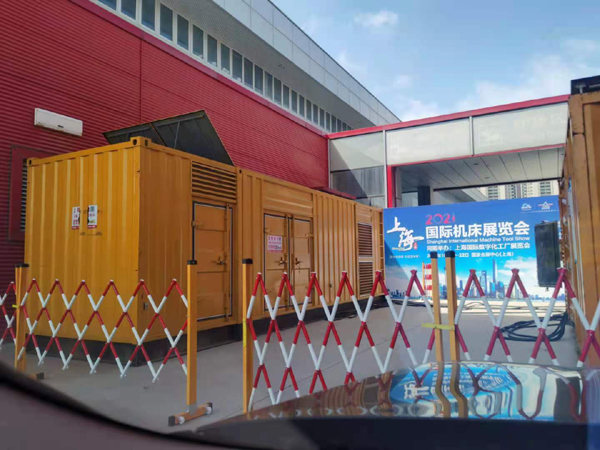 章贡出租发电机-柴油发电机和汽油发电机哪个更好一些?
