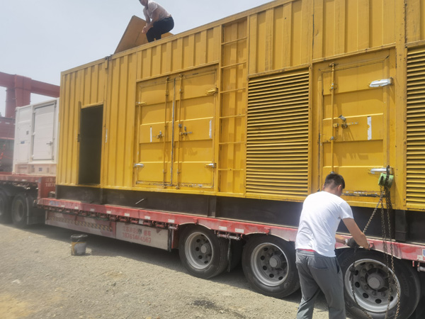章贡除了负载情况和发动机维护，还有哪些因素会影响 200kw 柴油发电机的油耗？
